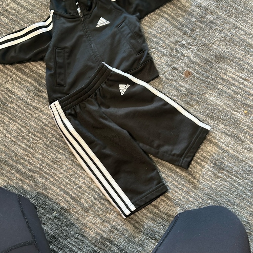 Adidas Black Athletic matching set with Signature Strips - Picture 2 of 6